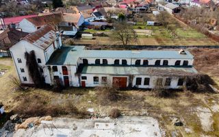 Hală spațioasă în Lipova oportunitate investiție - Poză 1