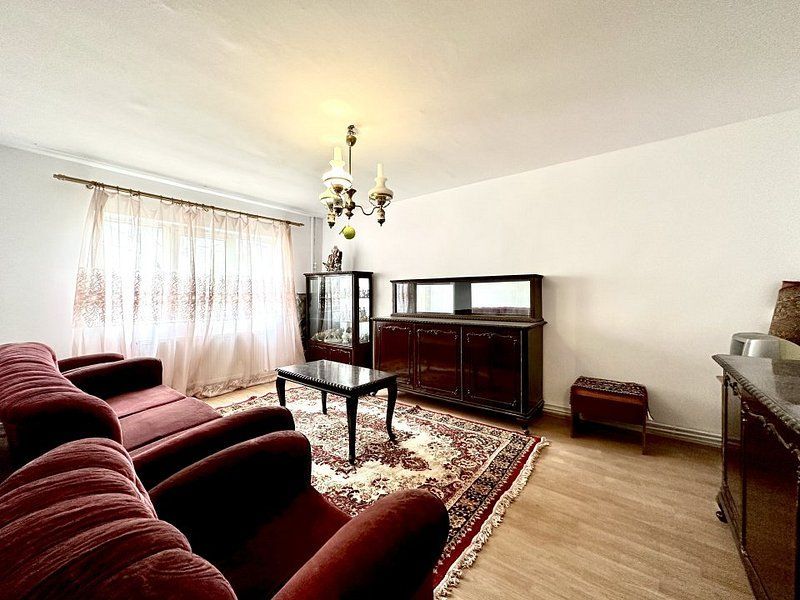 Apartament cu 4 camere zona Aradului - Poză 11
