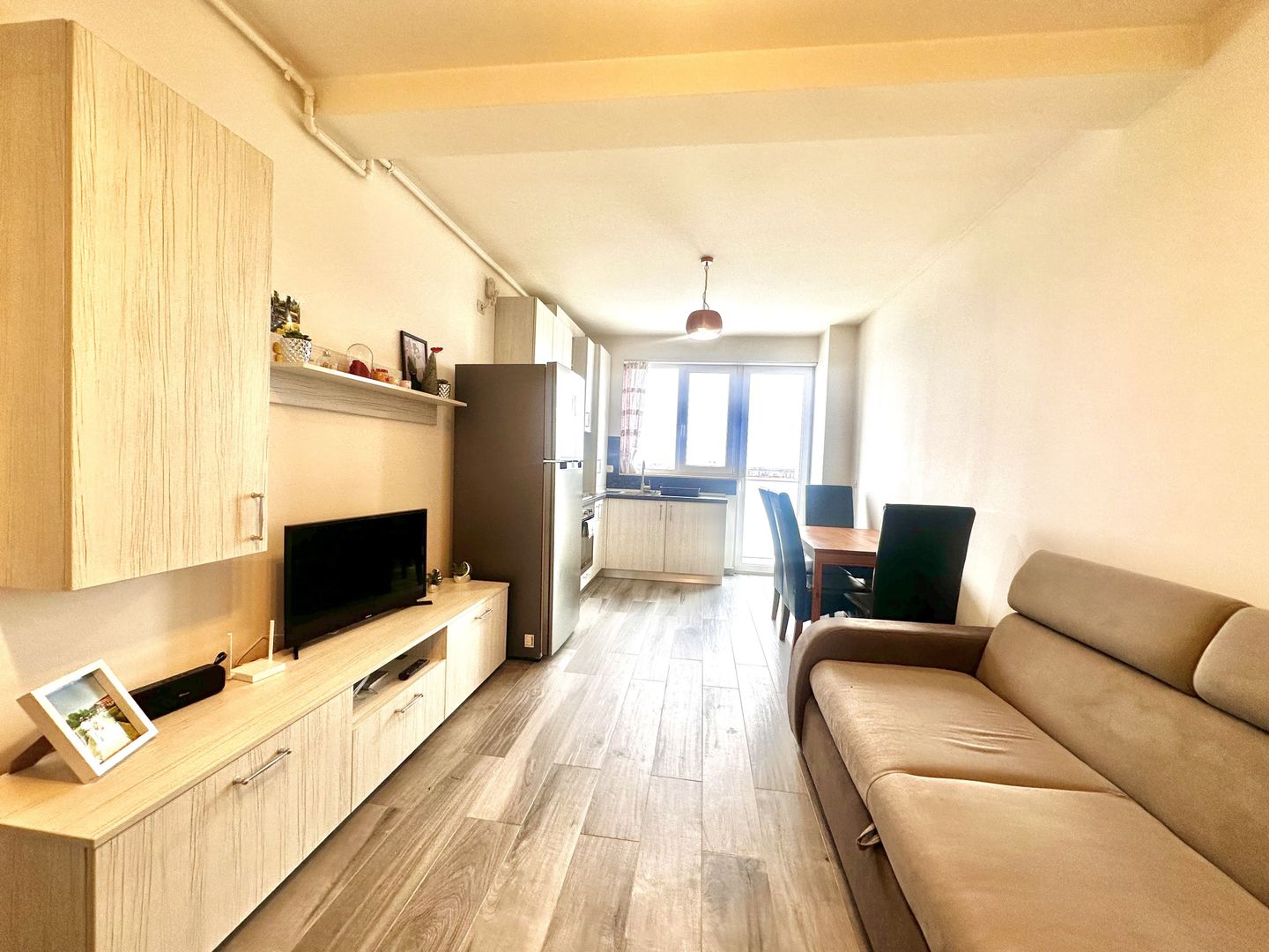 Apartament 2 camere, modern si vibrant, cu parcare, Torontalului - Vox - Poză 3