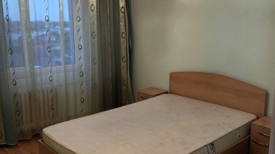 apartament 3 camere decomandat,metrou  zona Trapezului - Poză 1