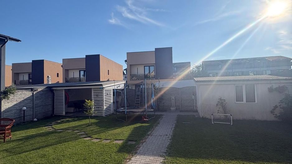 CASĂ INDIVIDUALĂ P+1 | 3 DORMITOARE | 500 MP TEREN | STR. RUBINULUI, BRAGADIRU - Poză 3