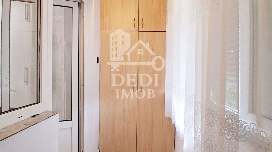Apartament cu 3 camere de inchiriat zona Rogerius, Oradea - Poză 10