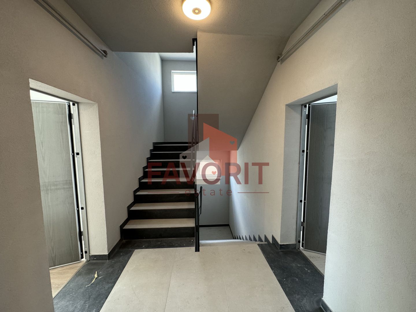 Comision 0%. Etaj 1. Bloc nou. Lift. Langa mijloc de transport - Poză 11