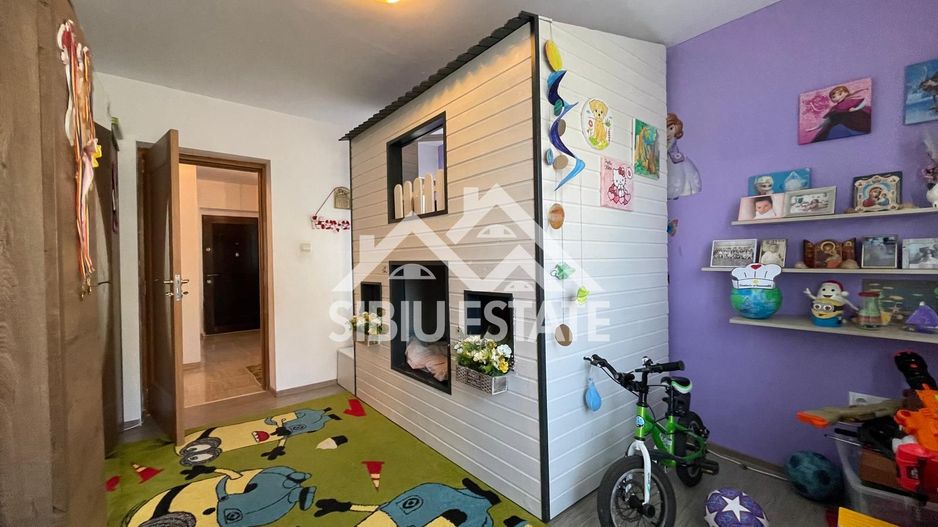 Apartament mobilat utilat 3 camere 2 balcoane–Șelimbar, Brana 123000 e - Poză 4