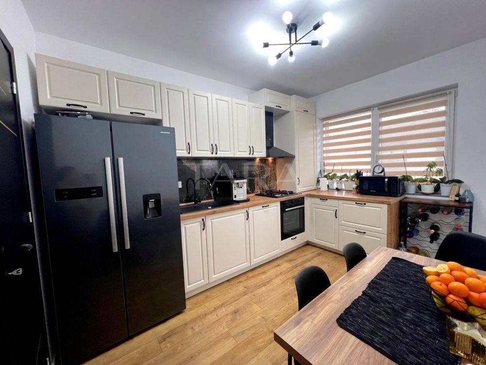 Vand Apartament 3 Camere Apahida zona linistita. - Poză 2