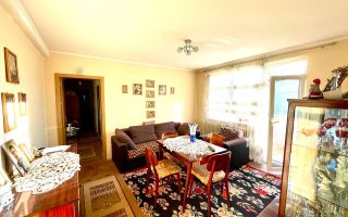 De vânzare apartament cu 4 camere decomandat, zona Bulevard - Poză 2