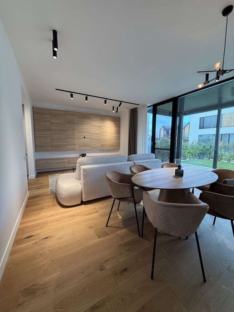 Vila tip UV03 mobilata complet in Amber Forest-prima inchiririere - Poză 9