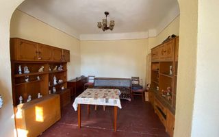 CASA 3 CAMERE, TEREN 300 MP, CENTRU, CAMPULUNG - Poză 3