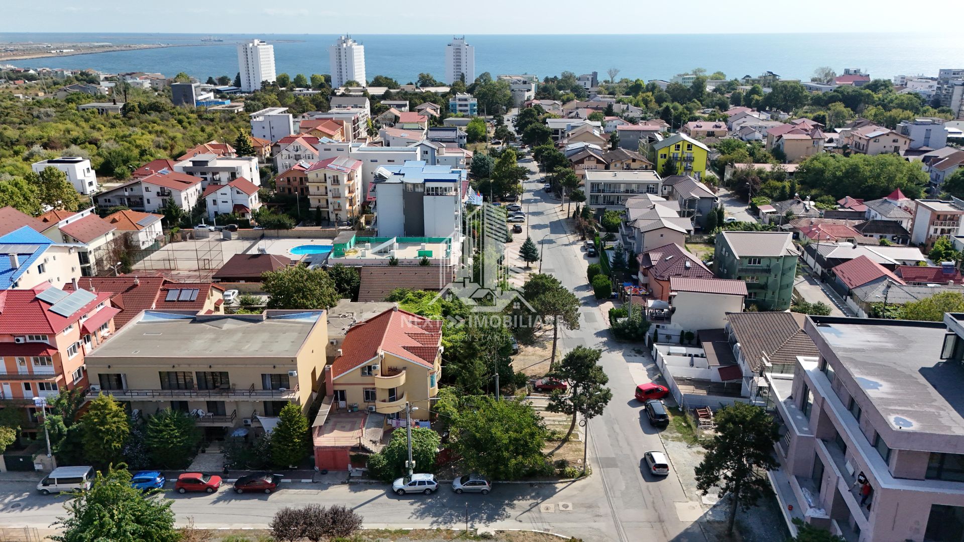 Pensiune Eforie Nord 17 camere plus spatiu comercial - Poză 2