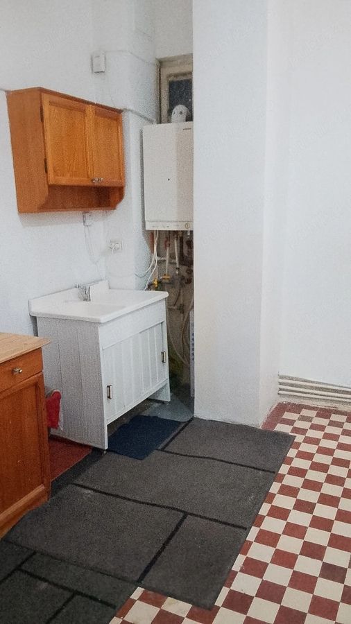 APARTAMENT NEMOBILAT SPATIOS METROU UNIVERSITATE - Poză 9