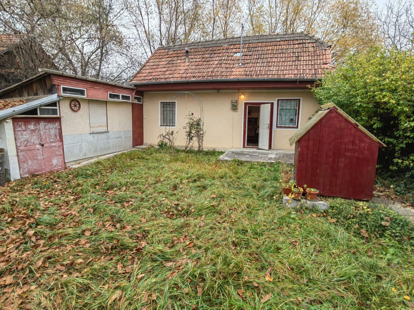 Casa cu teren 670 m ² statiunea Covasna - Poză 1