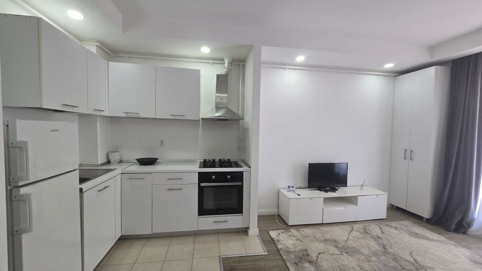 COSMOPOLIS - Apartament cu 2 camere si gradina, mobilat si utilat. - Poză 2