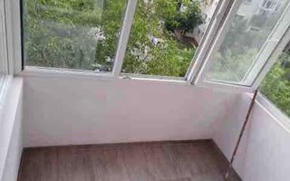 Apartament de vanzare cu 3 camere, Micro 16 Satu Mare etaj 4/4 - Poză 3