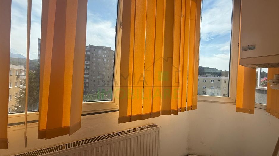 Apartament 3 camere decomandat cu 2 băi în Calea București - Poză 15