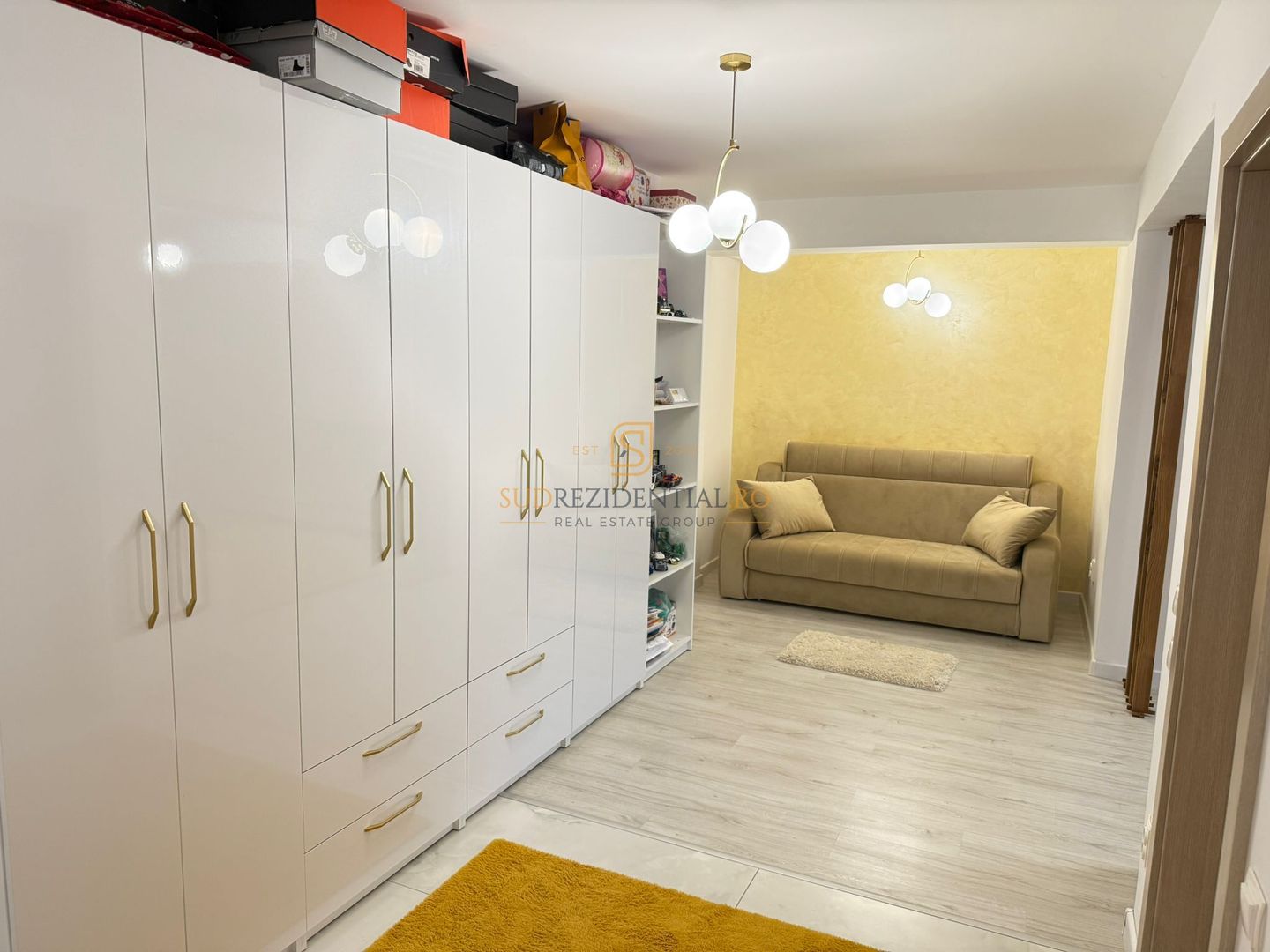 Apartament 2 camere, curte proprie, finisat modern, gata de mutare - Poză 4