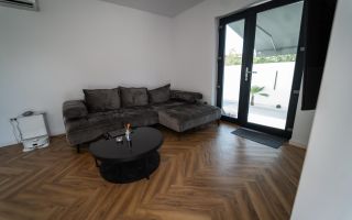 CASA DE VANZARE IN COMUNA BERCENI – 5 CAMERE, PISCINA INCALZITA - Poză 4