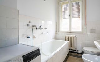 Apartament 3 camere ultracentral cu garaj si beci - Poză 9