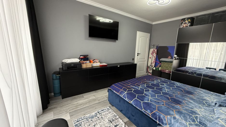 Apartament spatios cu 3 camere in Floresti (Sub Cetate) - Poză 10