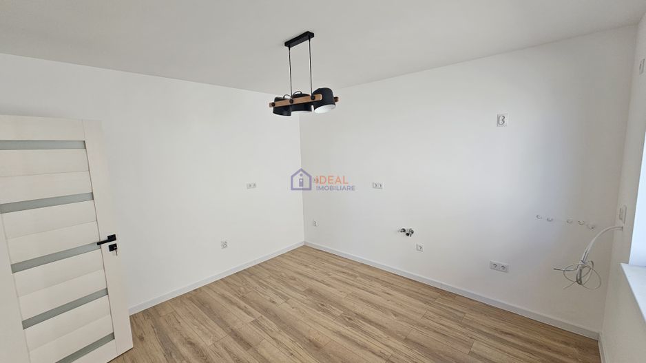 Casa cu 4 camere LA CHEIE in Calea Cisnadiei, zona Casa de Apa - Poză 4