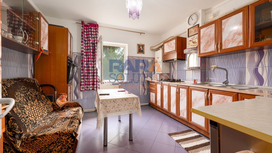 3 camere, 3 balcoane, etaj 3 - Poză 1