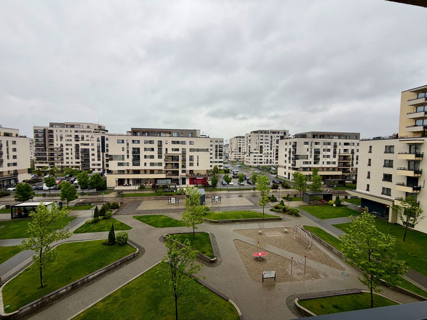 Apartament 2 camere Kasper cu vedere la pietonala - Poză 11