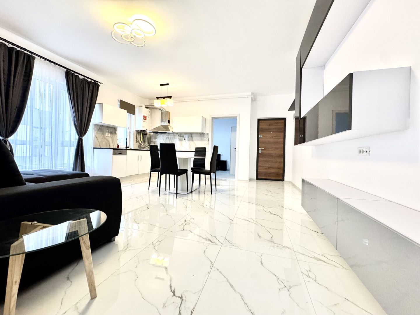 Luminos și modern: Apartament cu 3 camere în Braytim - Poză 2