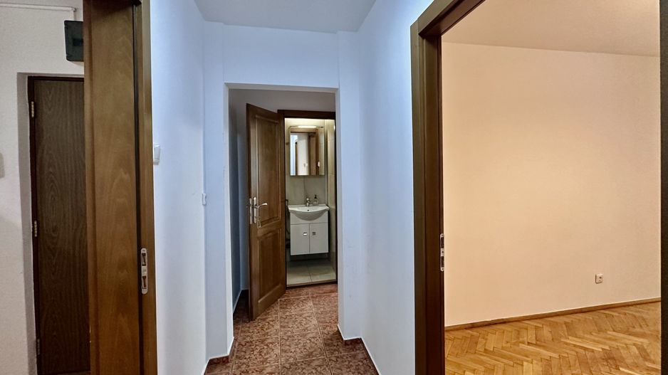 Apartament decomandat 4 camere de închiriat – zonă Medicina/Prefecturǎ - Poză 6