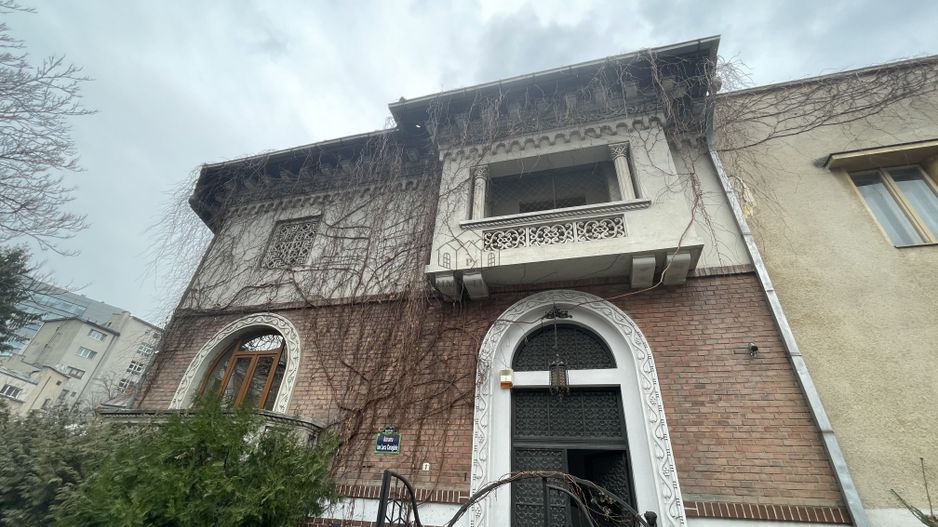 VILA SUPERBA LA INCHIRIERE PRETABILA CA SPATIU DE BIROU SAU REZIDENTA - Poză 1