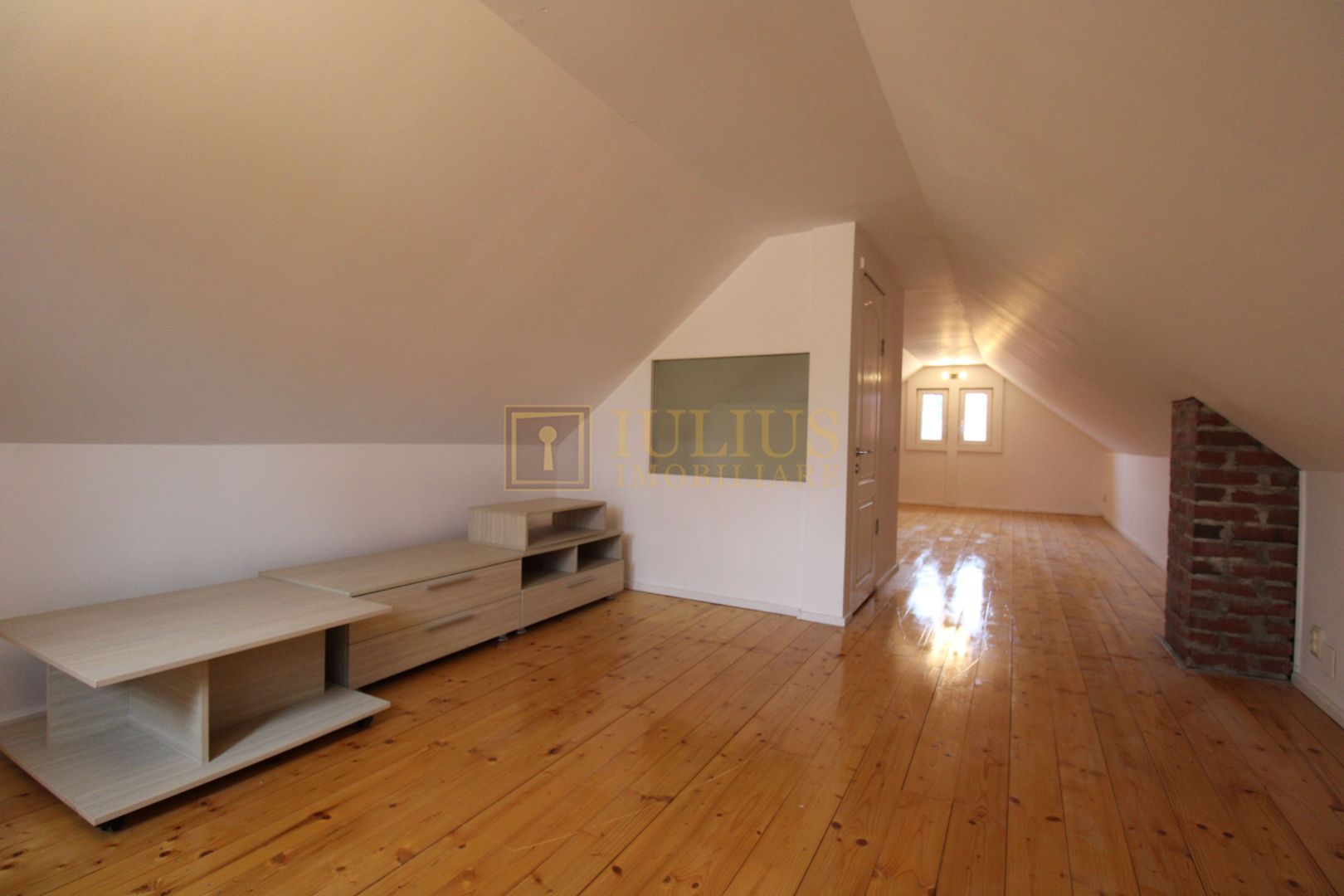 Casa individuala, zona Brytim, 4 camere + 2 bai, centrala proprie. - Poză 28