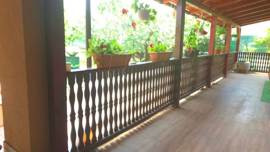 Casa langa Blue Sky cu panouri solare, garaj si terasa mare - Poză 15