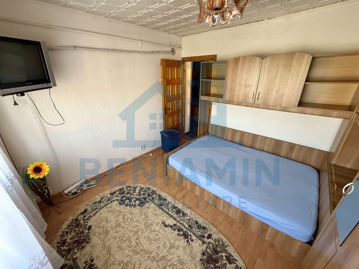 2 camere decomandat Sarari 54mp Piscina Sanziana mobilat utilat - Poză 3