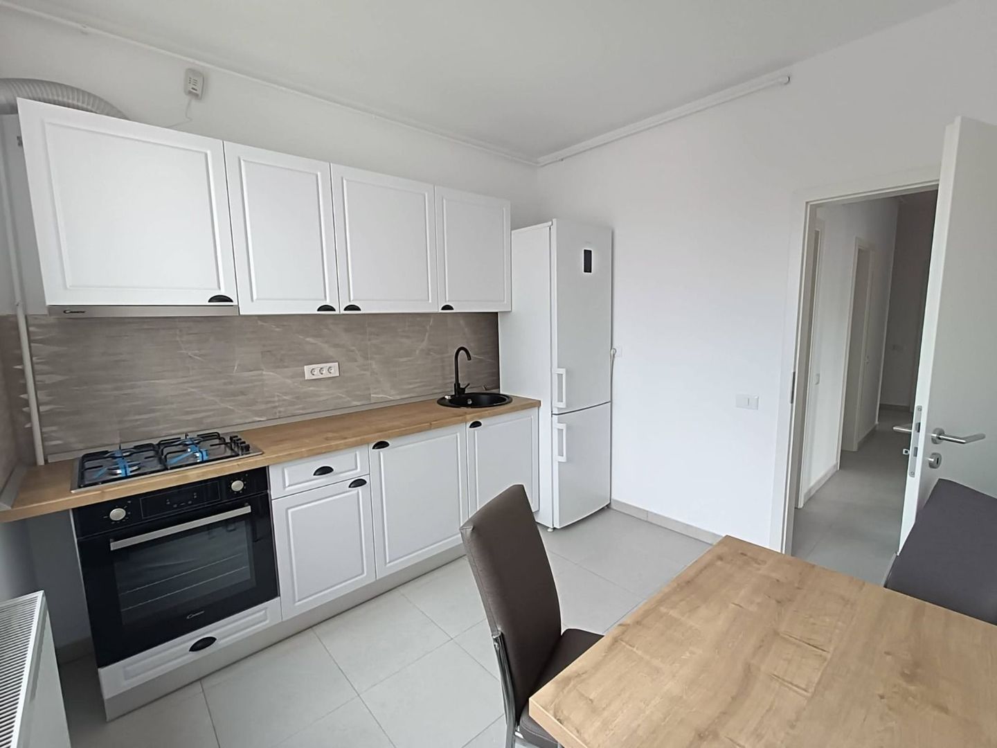 Apartament 3 camere de inchiriat - Poză 4