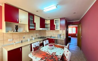 Apartament cu 3 camere | pe 2 niveluri | cu garaj | zona centrala | sat Arinis - Poză 8