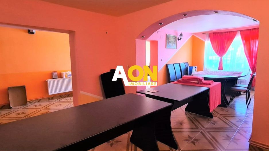 Vila pretabila pensiune + restaurant,  10 camere,  1000MP teren - Poză 4