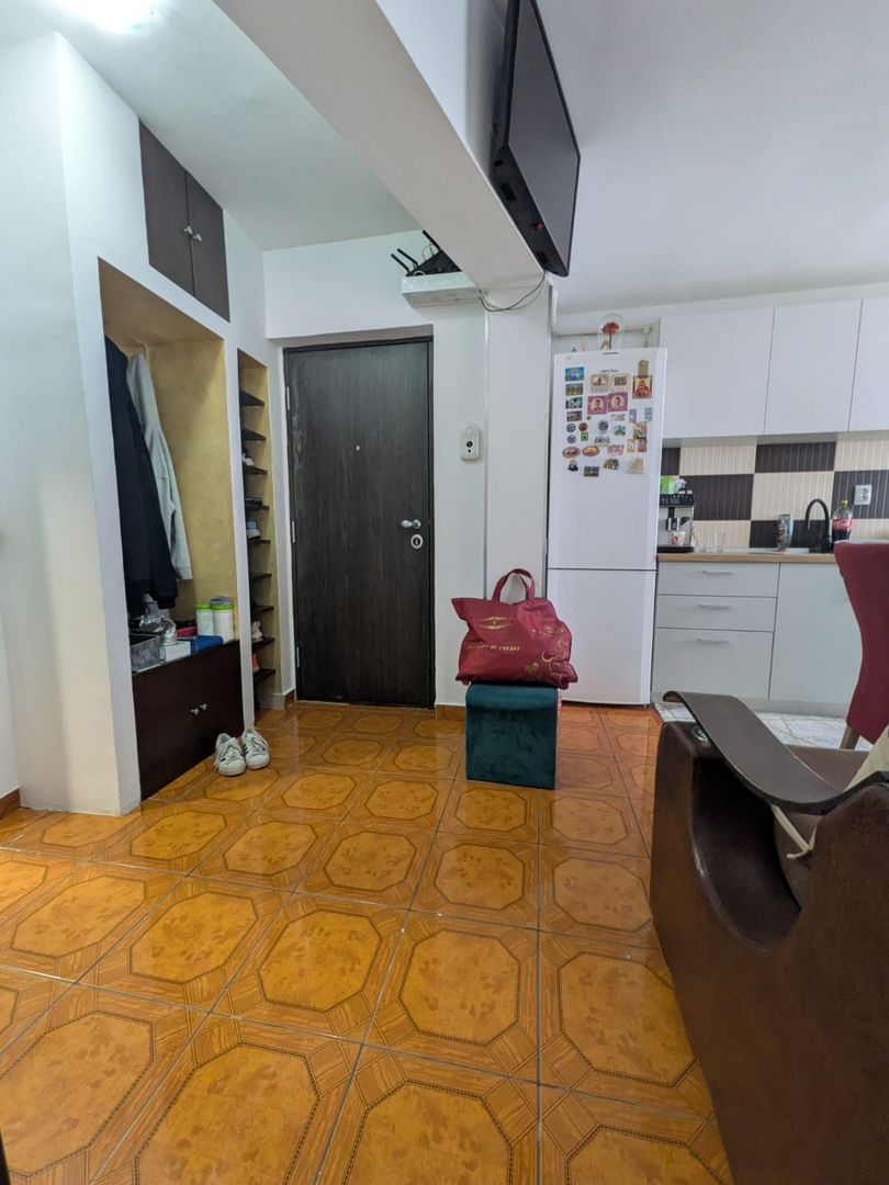 Apartament cu 2 camere decomandat de vânzare – Zona Stejarului - Poză 3