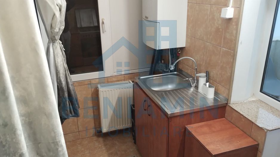 3 decomandate - etaj 3 - centrala proprie - mobilat - utilat - 1Mai - Poză 3