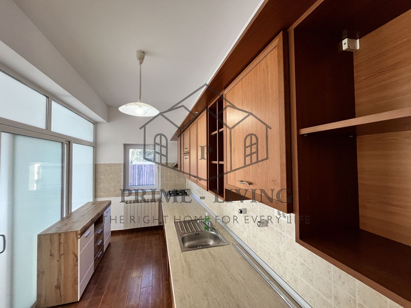 VILA EXTRAORDINARĂ CU 6 CAMERE LA INCHIRIERE LANGA BRITISH SCHOOL - Poză 2