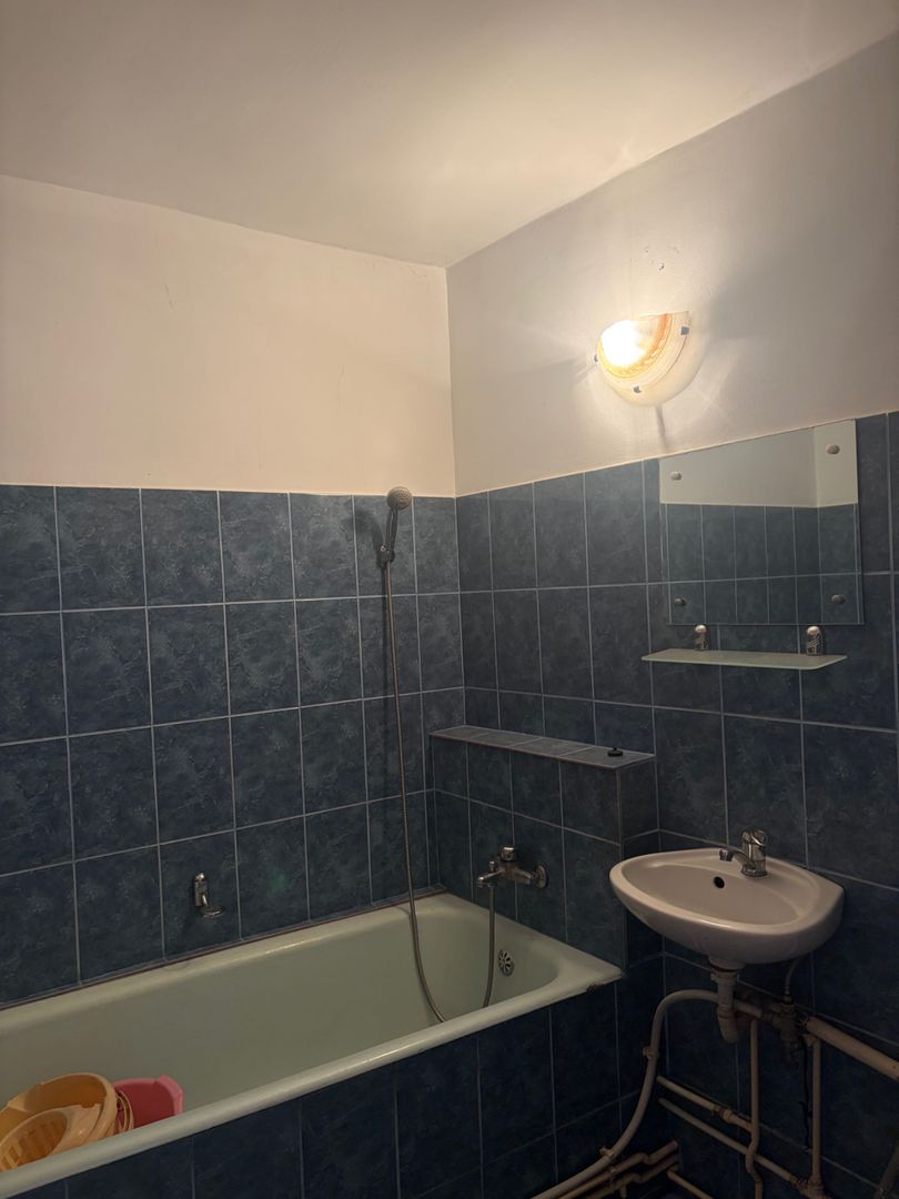 BRASADAS vinde ap 3 cam etaj 4/4 in Micro 16. - Poză 4