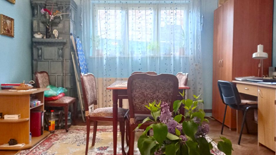 Centru! Vanzare casa cu 3 camere in centrul vechi Targoviste! - Poză 1