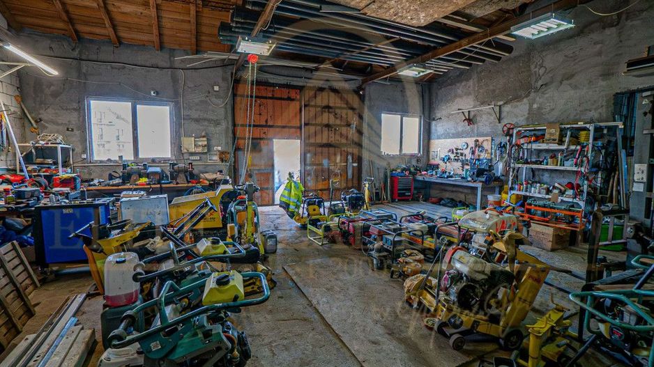 Proprietate cu Spațiu de Locuit și Hală în Agigea! - Poză 15