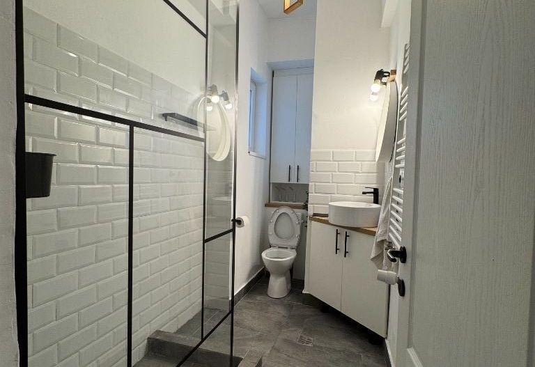 Apartament ultracentral 3 camere proaspat renovat - Poză 10