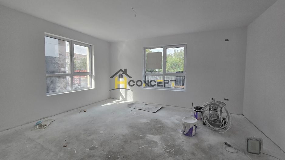 Vila finalizata, curte libera 185 mp,  loc de parcare, zona case - Poză 8