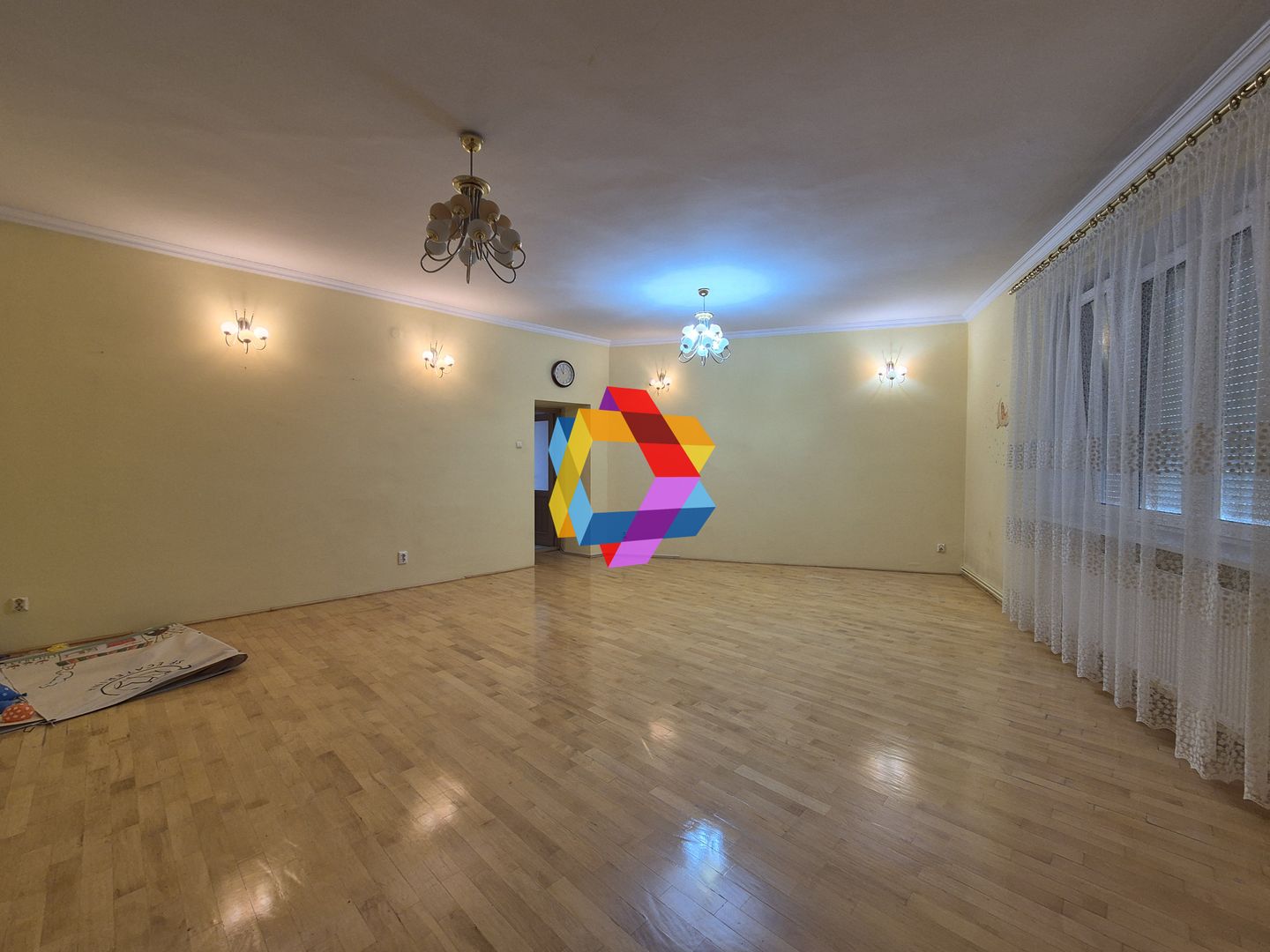 Casa in Brașov - 540 mp  # plus-imo.ro - Poză 1