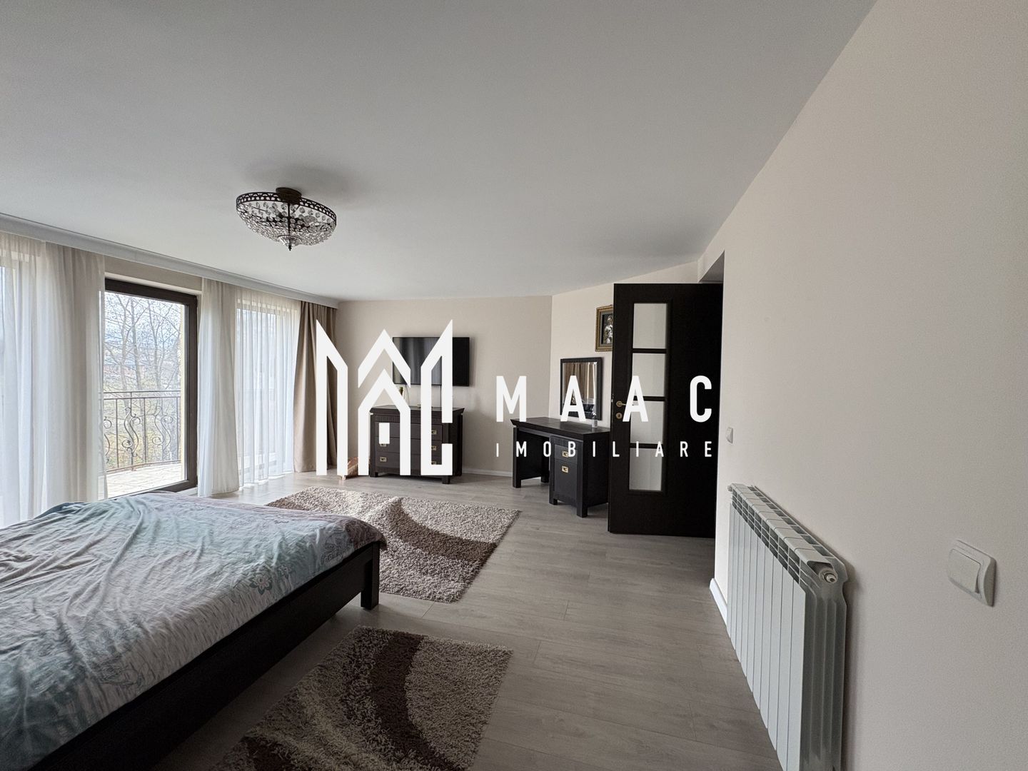 Casa cu 5 camere  I Curte 920 mp  I Tocile - Poză 4