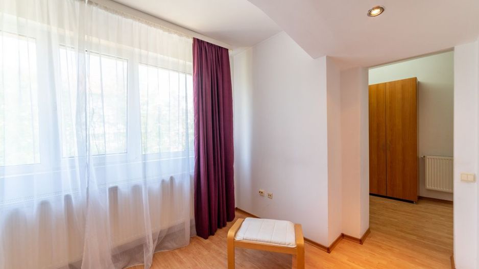 Apartament pe 2 nivele -  6 camere Gavana 3 + 309 mp curte proprie - Poză 10