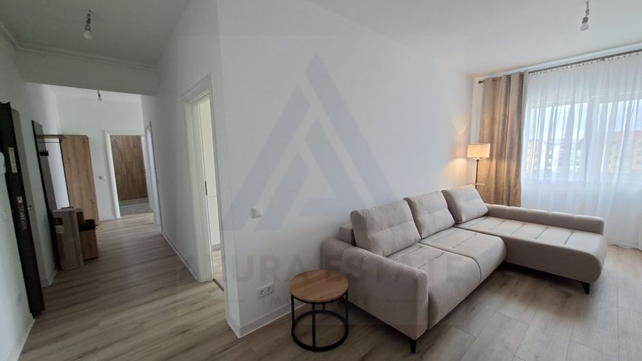 Apartament lux prima inchiriere 3 camere 76mp utili si boxa Selimbar - Poză 2