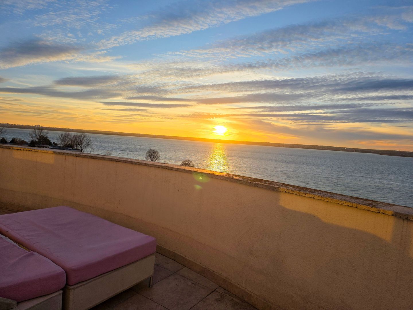 Mamaia - Langa plaja - 4 camere la cheie, vedere superba la lac! - Poză 1
