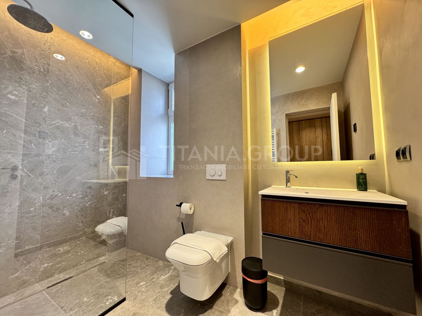 Penthouse de lux, prima închiriere, priveliște spre Tampa - Kasper Coresi - Poză 5