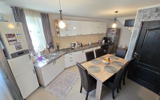 Casa 7 camere 3 bai 2 intrari Zona Garii - Poză 5