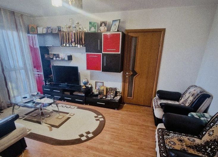 Vand apartament 2 camere Drumul Taberei, strada Raul Doamnei - Poză 2